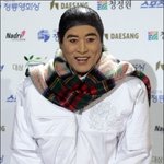 앙드레김 “8년 전 옷 로비사건은 정말 억울하고 <b>불쾌</b>했던 일”