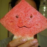 알흠다운 표정의 <b>수박</b>
