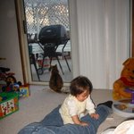 <b>아빠</b> <b>다리</b> 주물러요~!