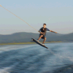 <b>물살</b>을 가르며 하늘을 향해 뛰어 올라라!!!