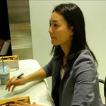 싸<b>인회</b>에서 신민아