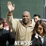 밥샙을 <b>경호</b>하는 <b>경호</b>녀??-_-