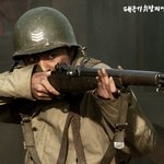 '태극기휘날리며' <b>바탕</b>화면