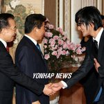 청와대에가 중국총리와 <b>악수</b>하는 장나라, 강타!!