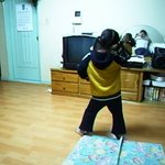 <b>아빠</b> <b>앞</b>에서......