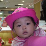 멍~한 <b>채원</b>이..가끔은 입도 찌그러뜨리고..