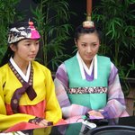 서인영 윤은혜 <b>한복</b> 맞대결