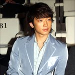 아르마니 컬렉션 <b>참석</b>한 비