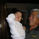 호랑이 할아버지도 웃게한 <b>손녀딸</b>.