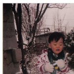 아들아 춥다....할아버지 <b>한테</b> 혼나는데.........