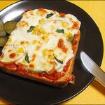 <b>식빵</b>피자