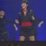 솔비 방송중 <b>단추</b>가 풀린건가? 어쩌나