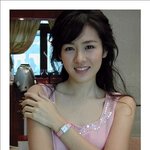 예쁜 표정을 <b>지은</b> 청순미를 지닌 여배우 손예진