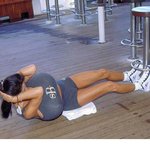 그녀의 <b>윗몸</b>일으키기..