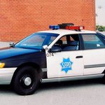 샌프란시스코경찰이 쓰는 로보캅 <b>드라마때</b>와 동일한 구형 포드 토러스