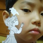 울아들 이쁜 아가씨가 볼에뽀뽀 <b>해부</b>주는 모습
