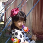 머리에 꽃꼽은 한예슬 그래도 이쁘네<b>욜</b>