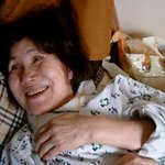 수술후 처음 <b>지은</b> 미소...