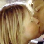 영화 속 연인들의 가장 기억에 남는 <b>kiss</b>는?