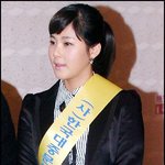 초미니 솔비, <b>늘씬</b>한 각선미