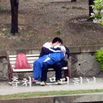 산책로에 키스하는 원조<b>교제</b>?