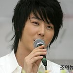 신혜성 눈이 <b>느끼</b>해 눈수술 한거야?