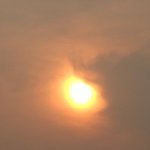뜨거운 태양의 <b>열기</b>