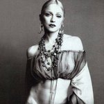 누가 더 섹시하나? 마돈나vs카일리