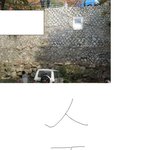 공중에 있는 <b>출입문</b>