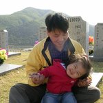 아버지 저희 왔어요.