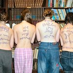 미녀들 <b>맨몸</b>으로 할말이 있다?