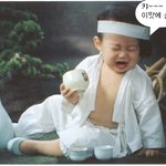 다들 날씨도 <b>꿀꿀</b>한데.....