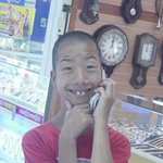 어두운 하늘에 날 벼락?