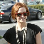 새 앨범 낸 애슐리 <b>심슨</b>, 킹왕짱 캐주얼 코디 센스~