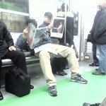 완전 쩍벌남...<b>지하</b>털 2호선에서