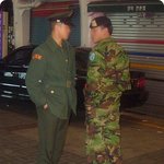 헤헤;; 다치지마시고 <b>몸조심</b>하세요