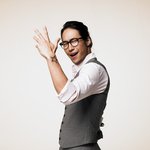류승범 <b>팔목</b>의 특이한 별문신.!