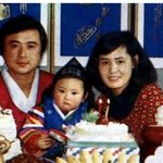 성유리 아버지 사진~!! 장돈건 아버지만큼  잘생기셨네여 후덜덜