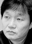 영화 '님은먼곳에' 에서 주진모가 출연하네요..