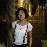 같은팔찌끼고 있는 연예인들!! 무슨사이?