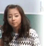 원더걸스 <b>소희</b>요 주머니에 손꼽고 인사하는건가요?
