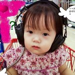 마트에서 <b>곰</b>세마리 듣고있는 내 공주 ㅎ
