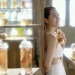 꿀바르는한지민~~이쁘당..ㅋㅋㅋ(캡쳐)