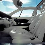 메르세데스-벤츠 : <b>핸들</b>없는 신기한 자동차