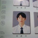 이준기 <b>졸업</b> 앨범 속 모습