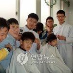 사랑으로 다듬어 주는 가위손^^