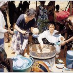 감동<b>백</b>배, 스타들의 안아주기 <b>운동</b>