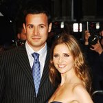 얼굴,몸매 변함없는 "사라 <b>미셸</b> 갤러" 헤어스프레이 런던 시사회