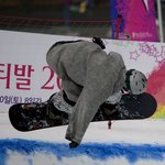 스노보드 타는 스님 '멋지다'