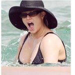 브리트니! <b>해변</b>에서 파파라치...